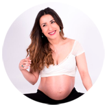 Hola, soy Esther Aguilar, profesora de yoga para embarazadas